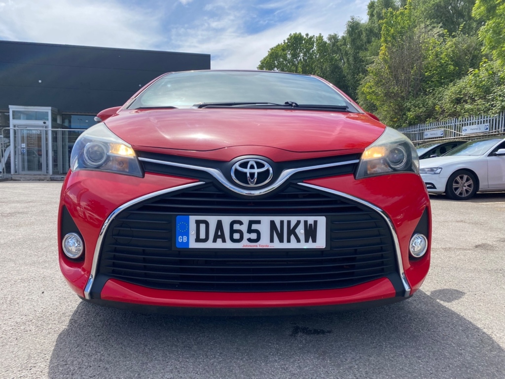 Toyota Yaris Icon Vvt-i DA65NKW Red #2