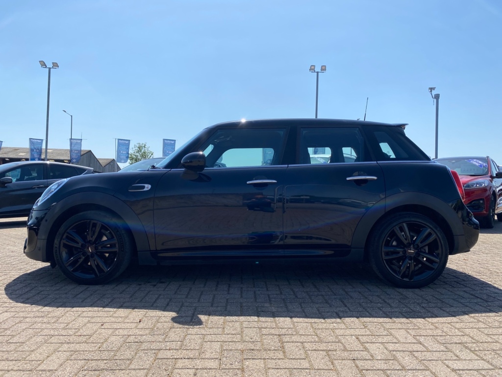 Mini Hatch 1.5 Cooper Sport II DF68NMV Black #5