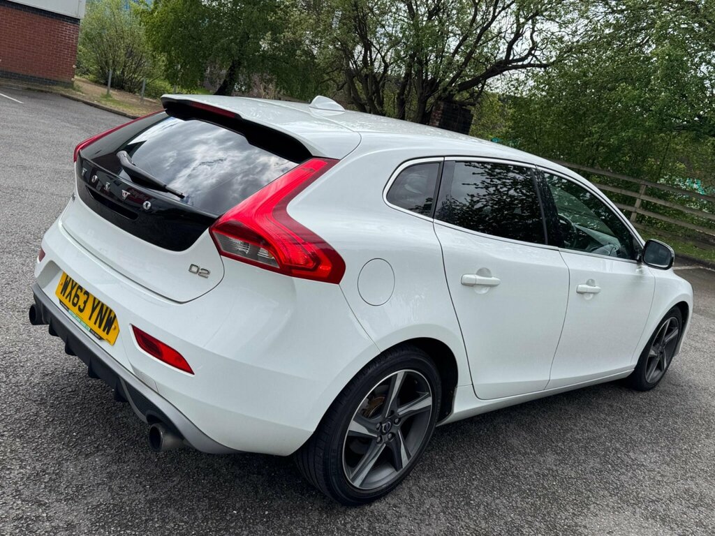 Volvo V40 1.6 D2 R-design Euro 5 Ss WX63YNW White #5