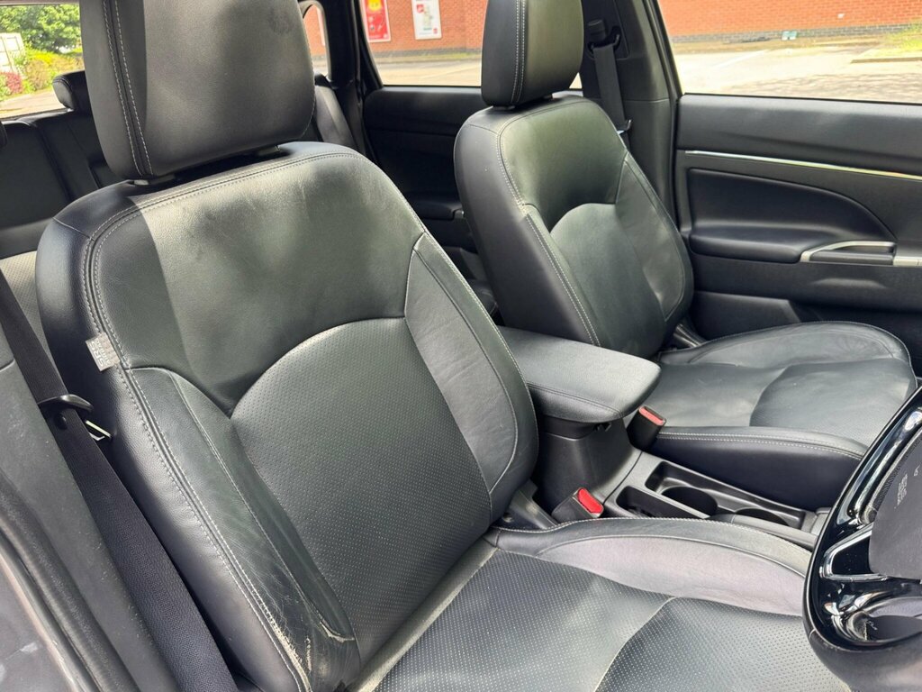 Mitsubishi ASX Asx Exceed White #22