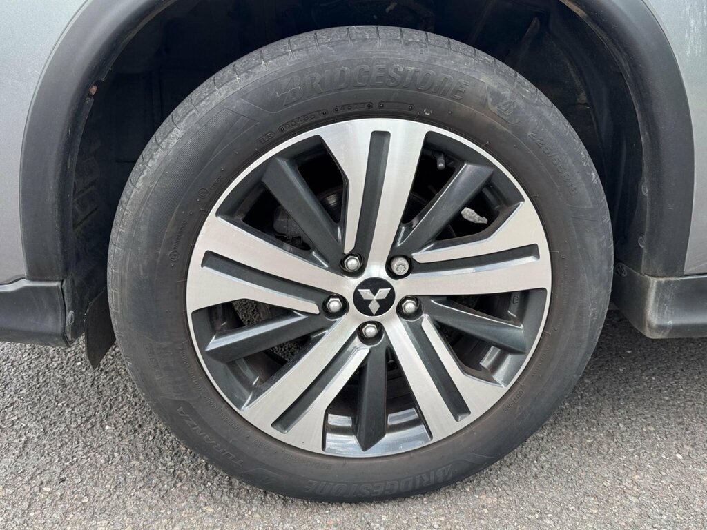Mitsubishi ASX Asx Exceed White #16
