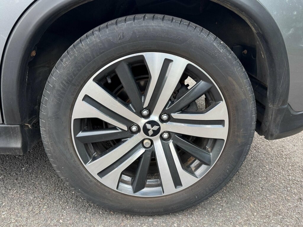 Mitsubishi ASX Asx Exceed White #17