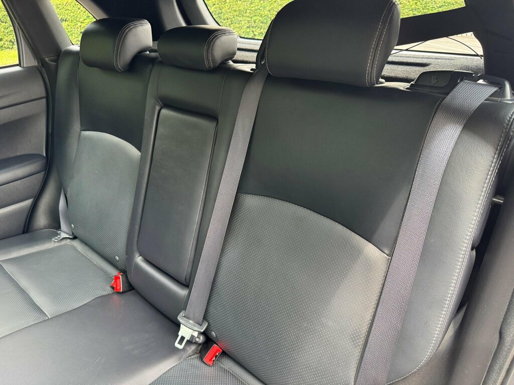 Mitsubishi ASX Asx Exceed White #47
