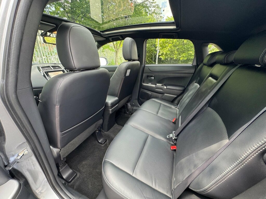 Mitsubishi ASX Asx Exceed White #48