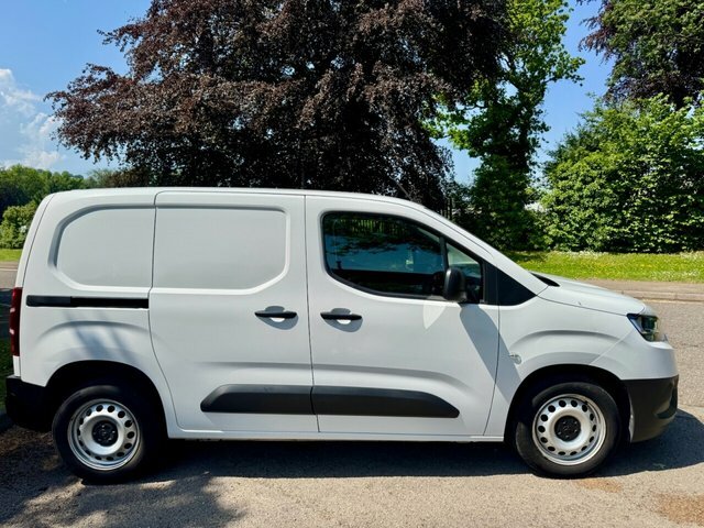 Toyota Proace City 2022 1.5 Bluehdi Active Short Panel Van MF72WVM White #6