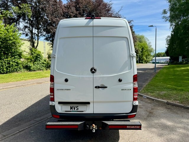Mercedes-Benz Sprinter White #9