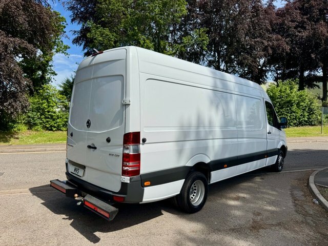 Mercedes-Benz Sprinter White #11