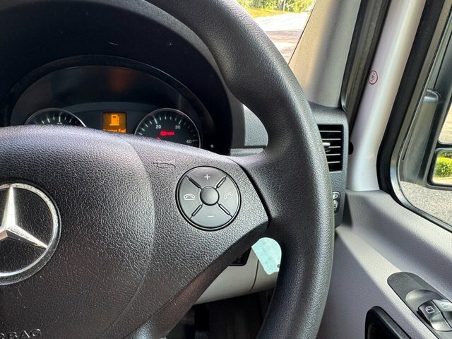 Mercedes-Benz Sprinter White #21