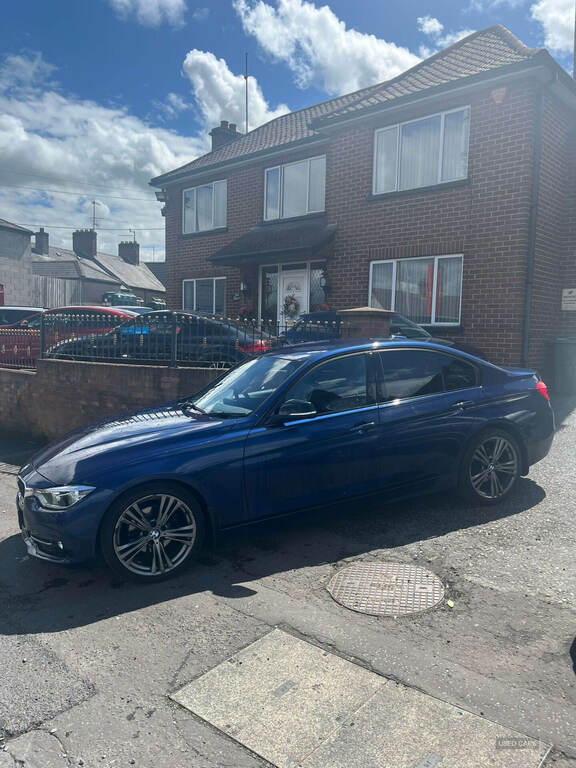 BMW 3 Series 320D Sport DC15DHL Blue #4