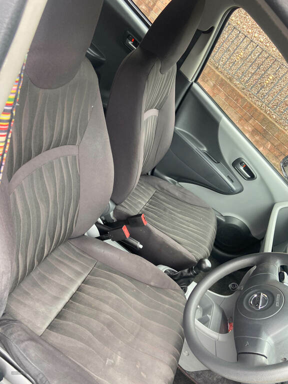 Nissan Pixo 1.0 N-tec Silver #2
