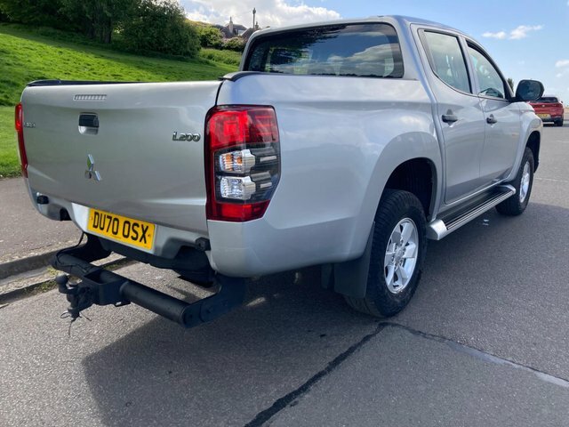 Mitsubishi L200 2020 2.2 Di-d Dc 4Life 4Wd Euro 6 Ss Silver #2