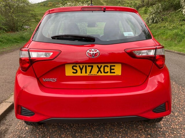 Toyota Yaris 2017 1.5 Vvt-i Icon Tech Euro 6 SY17XCE Red #4