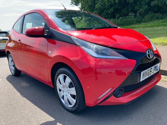 Toyota Aygo 2017 1.0 Vvt-i X-play Hatchback Red