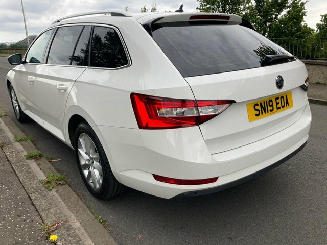 Skoda Superb 2026 2.0 Tdi Se Euro 6 Ss White #5