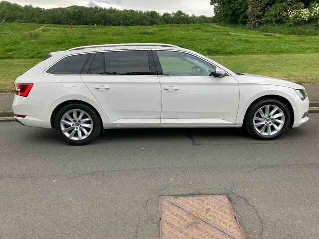 Skoda Superb 2026 2.0 Tdi Se Euro 6 Ss White #2