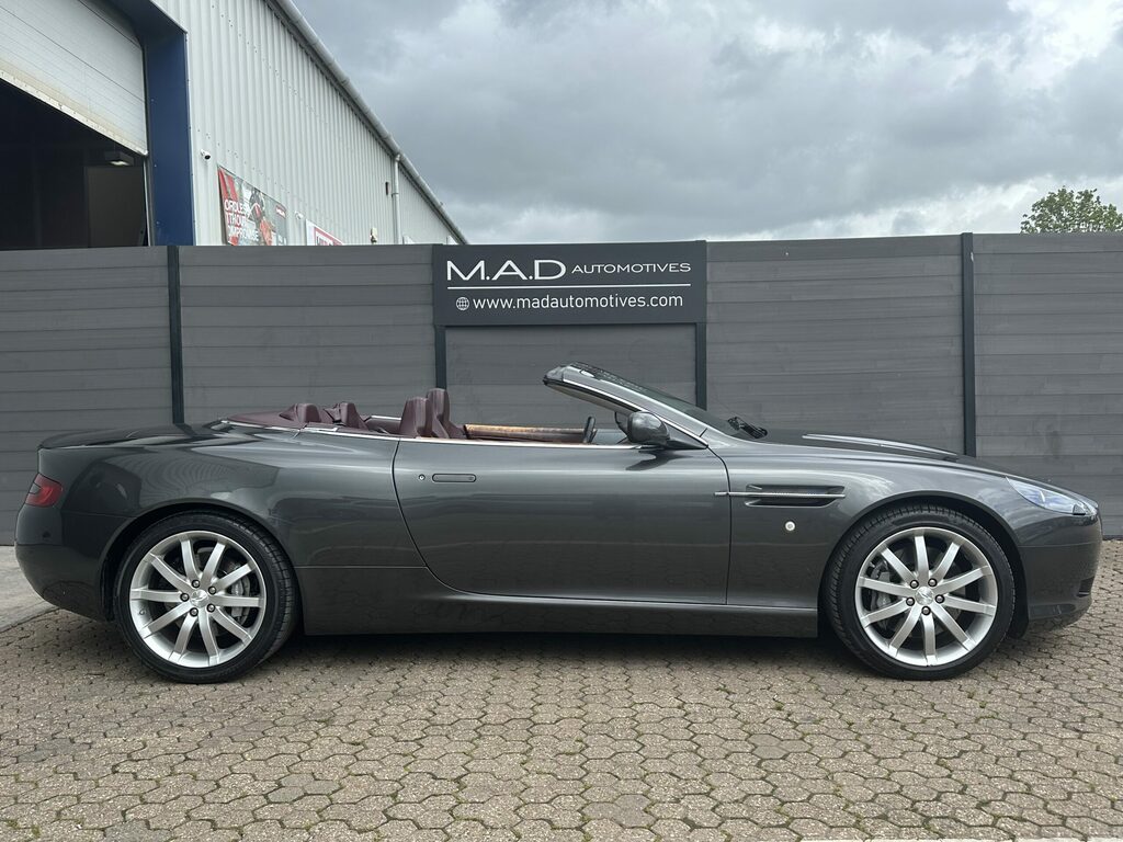 Aston Martin DB9   #4