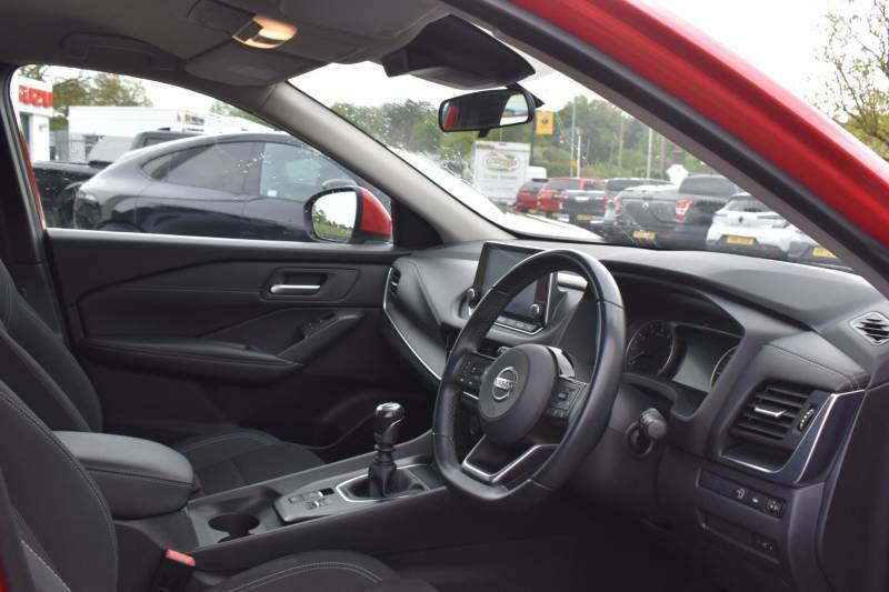 Nissan Qashqai 1.3 Dig-t Mhev Acenta Premium Euro 6 Ss - 2 BN22OEE Red #4