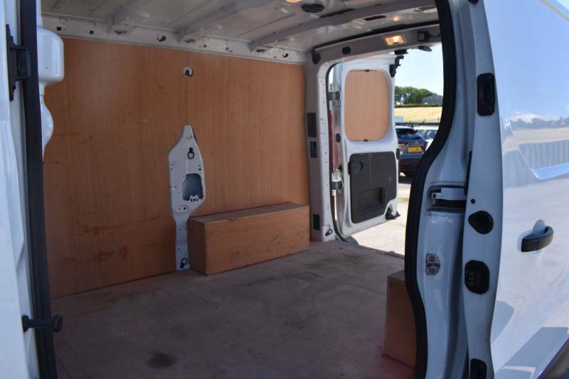 Renault Trafic 2.0 Dci Blue Sl28 Business L1 H1 Euro 6 Ss MT23JZX White #4