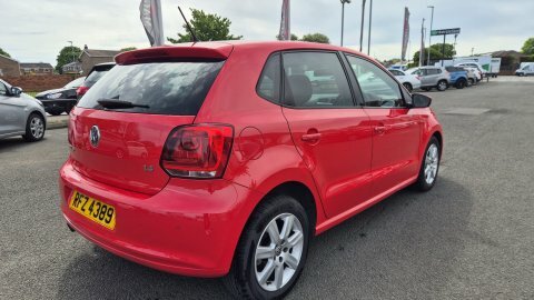 Volkswagen Polo Match Edition Red #4