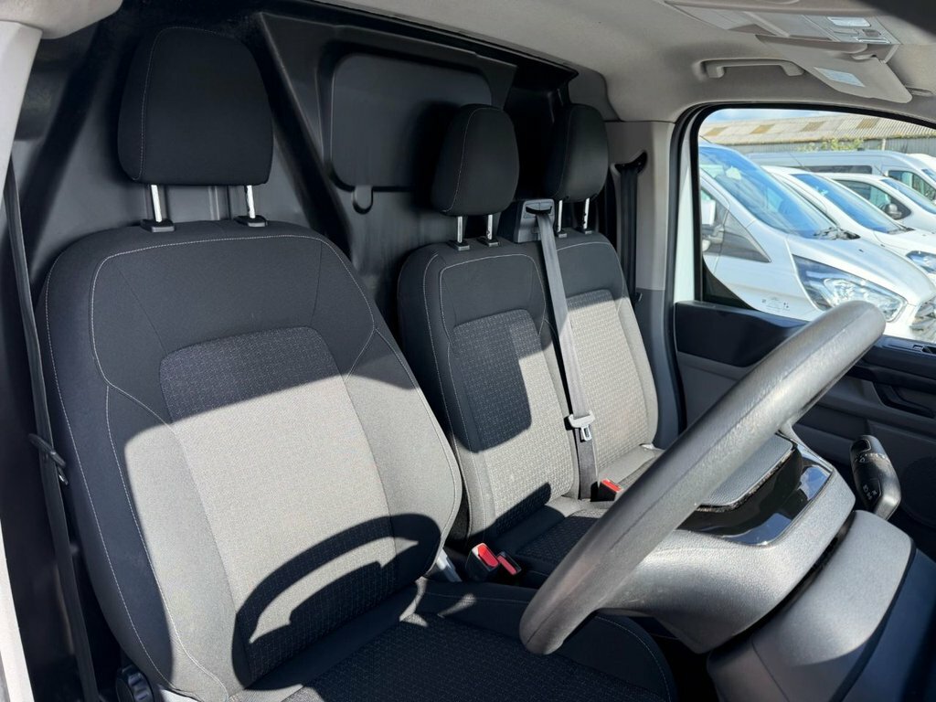 Ford Transit Custom 2L Leader MT24DDU White #6