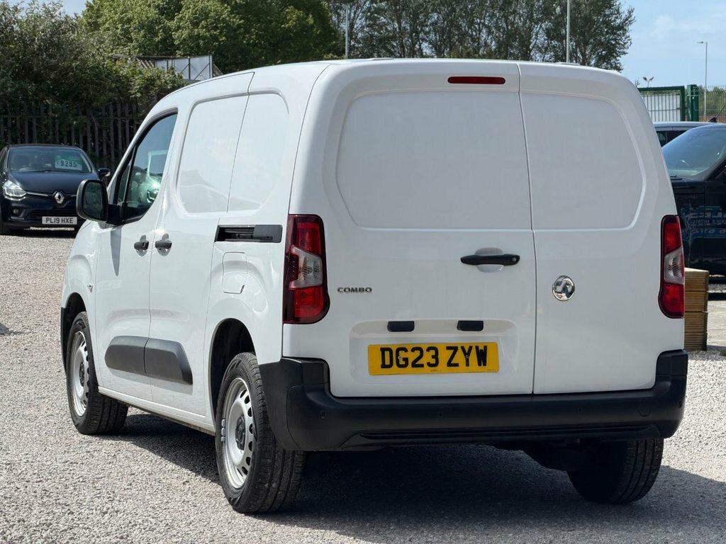 Vauxhall Combo 1.5L Prime DG23ZYW White #4