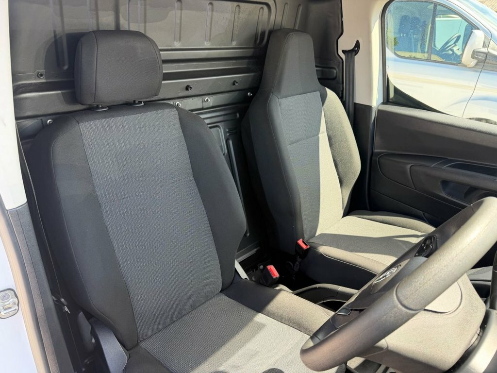 Vauxhall Combo 1.5L Prime DG23ZYW White #6