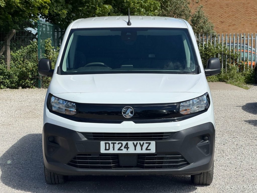 Vauxhall Combo 1.5L Prime 6Dr DT24YYZ White #2
