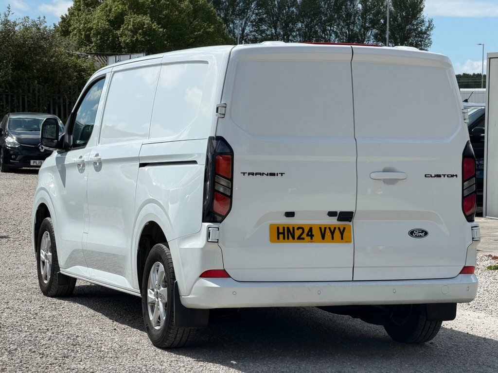 Ford Transit Custom 2L Limited HN24VYY White #4