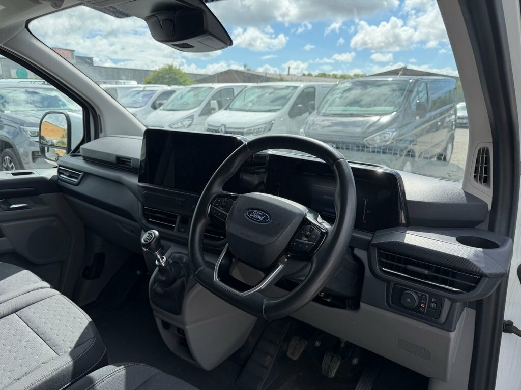 Ford Transit Custom 2L Limited HN24VYY White #5