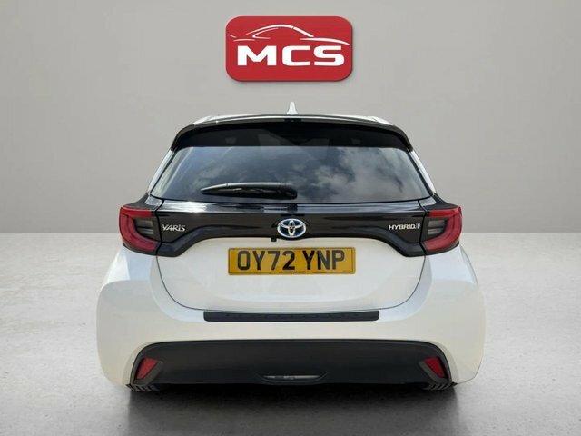 Toyota Yaris Vvt-h Design Hatchback OY72YNP White #6