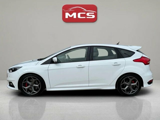 Ford Focus Ecoboost St-3 Hatchback BL66AHY White #4
