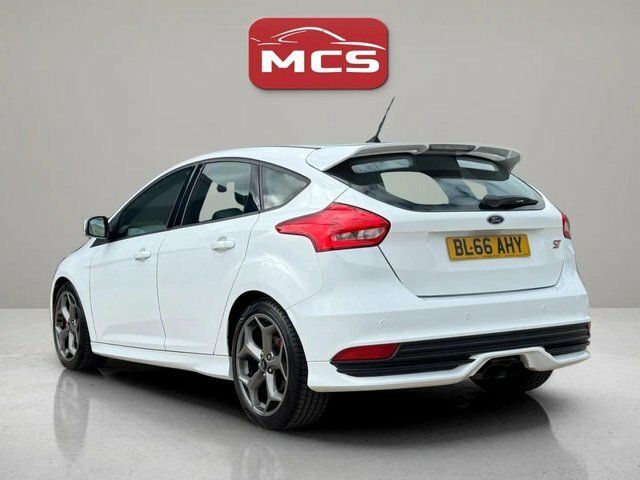 Ford Focus Ecoboost St-3 Hatchback BL66AHY White #5