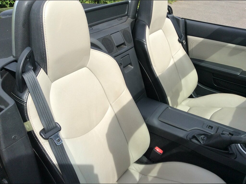 Mazda MX-5 1.8I Sport Venture Convertible E Black #3