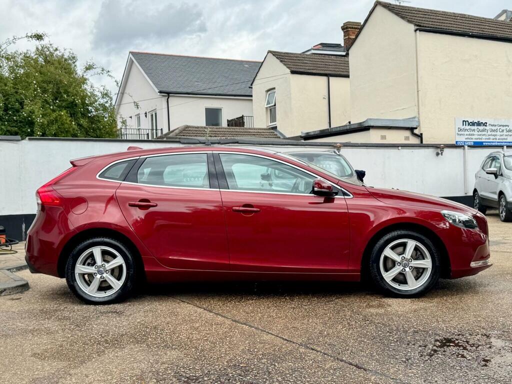 Volvo V40 Hatchback 1.6 T3 Se Euro 5 Ss 201464 Red #2