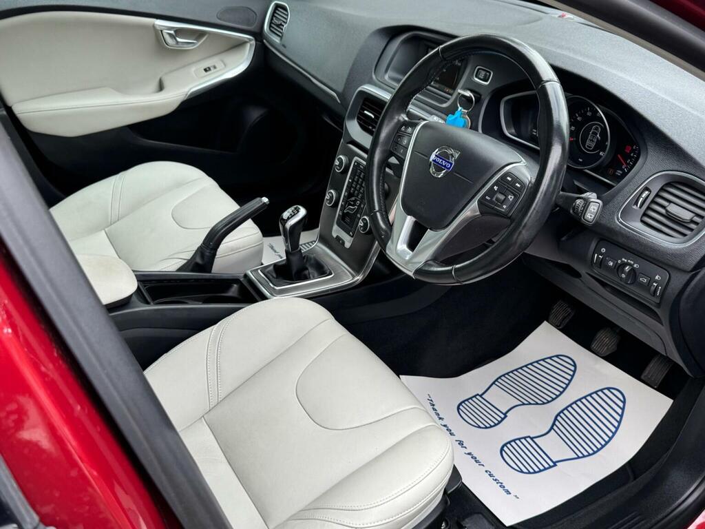 Volvo V40 Hatchback 1.6 T3 Se Euro 5 Ss 201464 Red #4