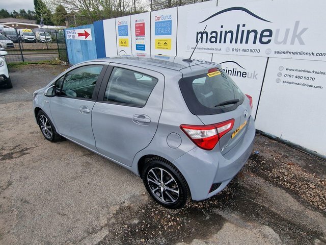 Toyota Yaris 1.5 Vvt-h Icon Tech E-cvt Euro 6 S S YA18TMZ Grey #6