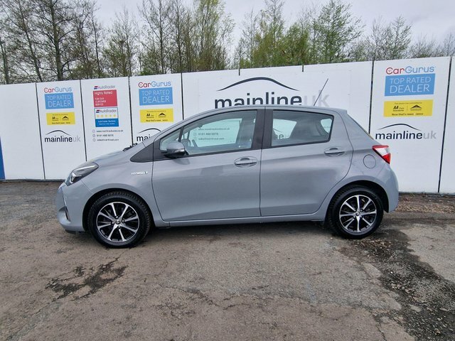 Toyota Yaris 1.5 Vvt-h Icon Tech E-cvt Euro 6 S S YA18TMZ Grey #3