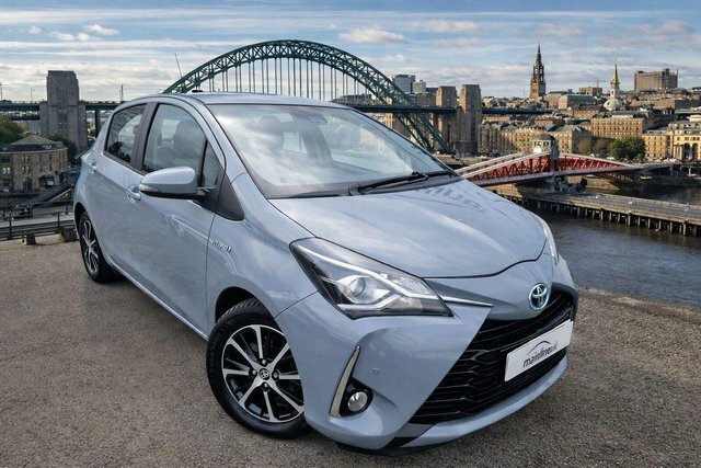 Toyota Yaris 1.5 Vvt-h Icon Tech E-cvt Euro 6 S S Grey