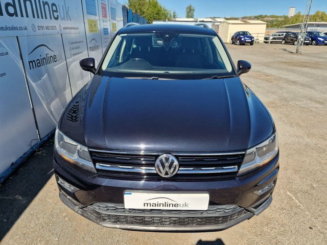 Volkswagen Tiguan 1.4 Tsi Se Navigation Euro 6 S S LL18MDV Black #2