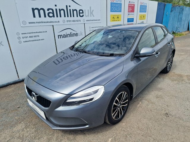 Volvo V40 2.0 T2 Momentum Euro 6 S S GK18OEZ Grey #3