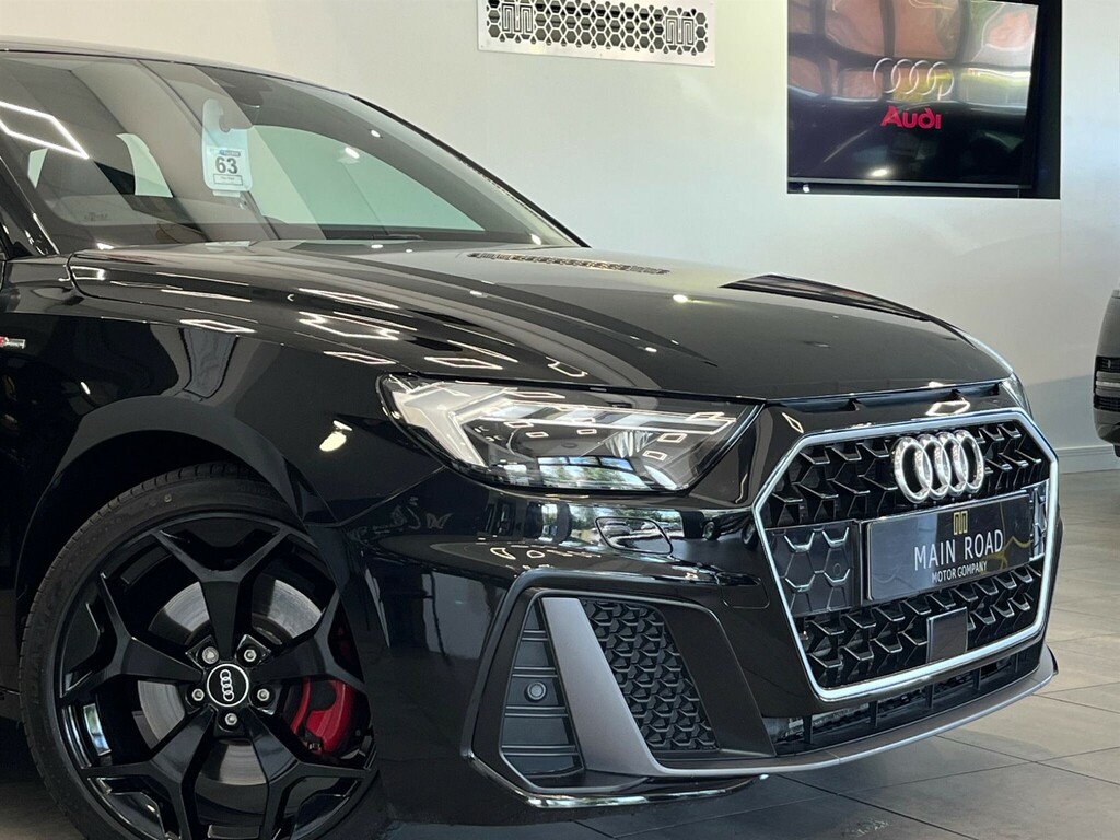 Audi A1 2.0 Tfsi 40 S Line Competition Sportback S Tronic Black #4