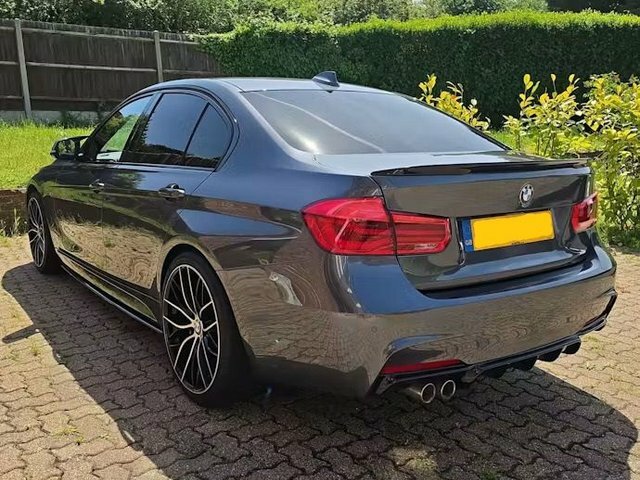 BMW 3 Series Saloon FG68RYW Grey #4