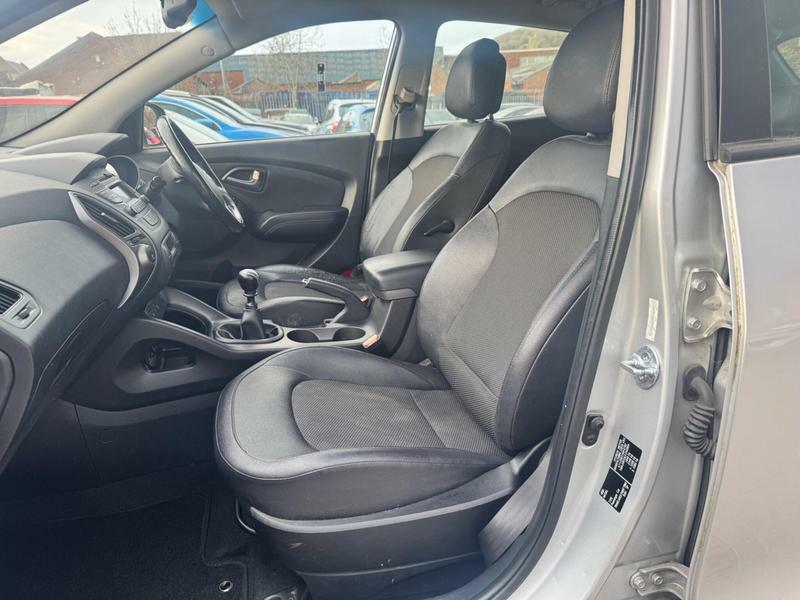 Hyundai Ix35 1.7 Crdi Se Euro 5 Ss EJ15FDD Silver #2