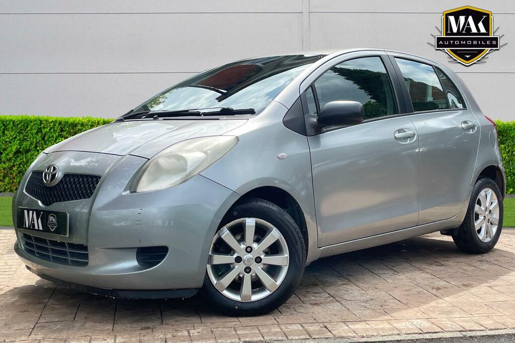 Toyota Yaris Hatchback 1.3 Vvt-i Zinc 200707 DY07HPA Silver #2