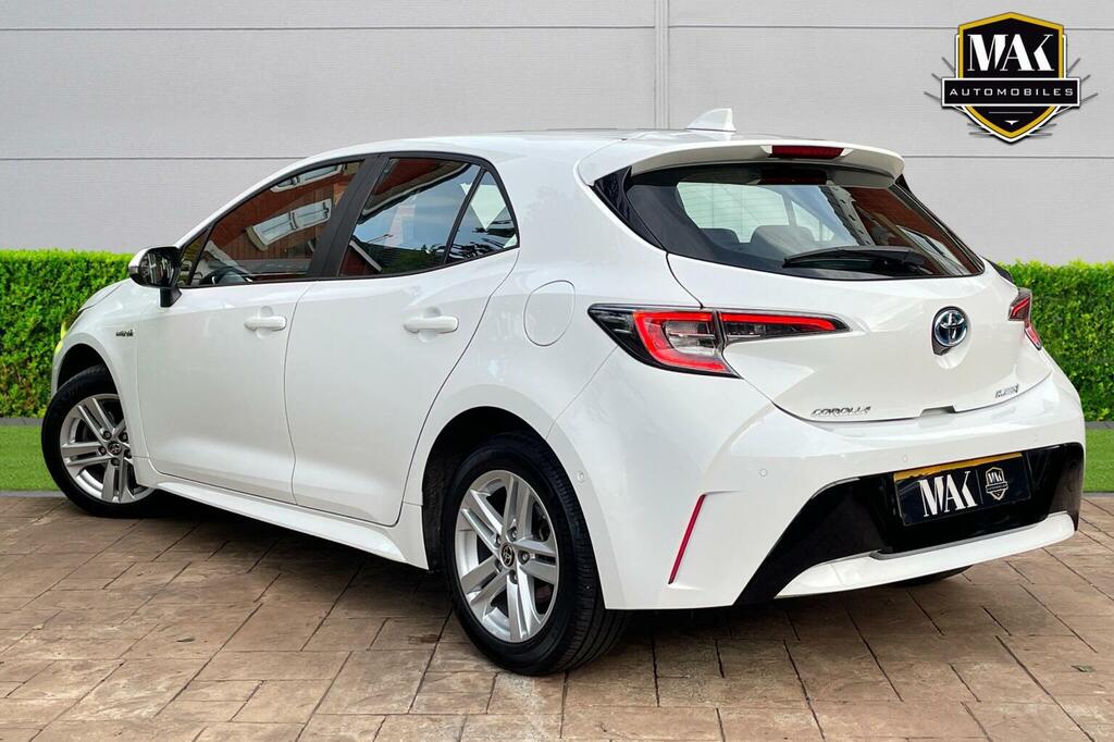 Toyota Corolla Hatchback 1.8 Vvt-h Icon Tech Cvt Euro 6 Ss ML71LJX White #5