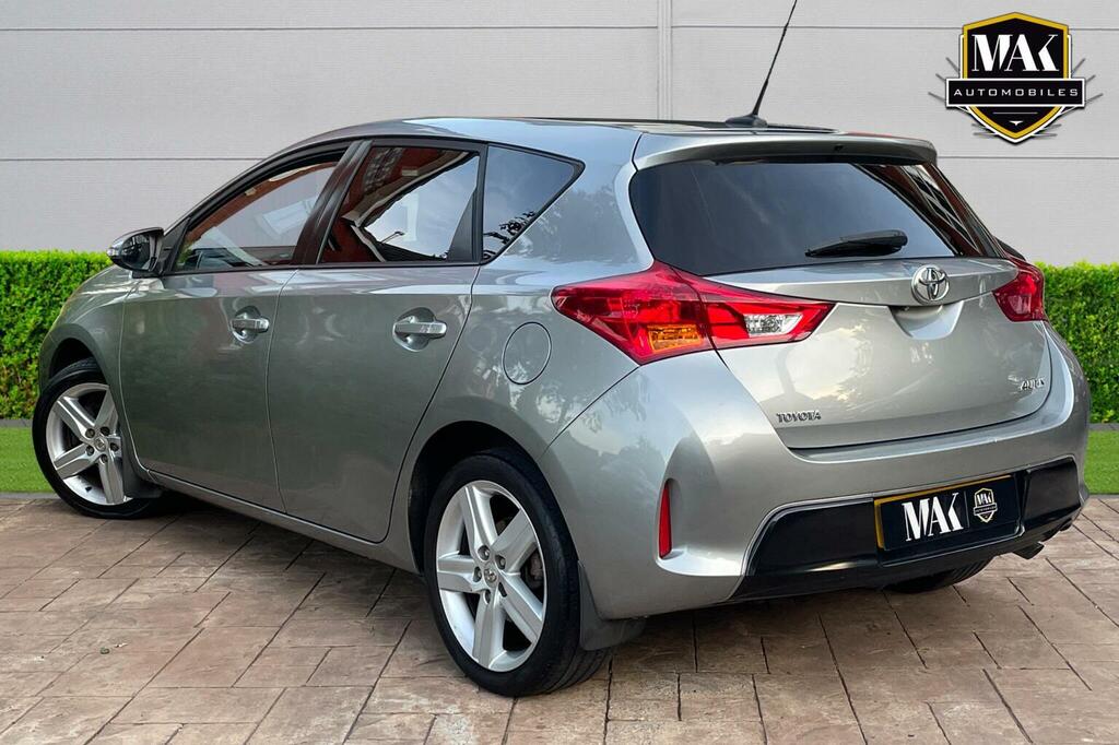 Toyota Auris Hatchback 1.6 V-matic Sport Euro 5 201313 Grey #5