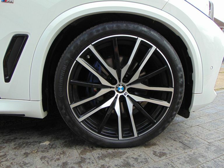 BMW X5 Xdrive30d Mht M Sport NC71BFO White #4