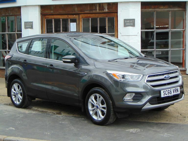 Ford Kuga 1.5 Ecoboost Titanium 2Wd Grey