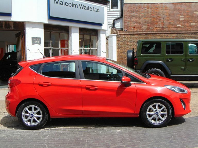 Ford Fiesta 1.0 Ecoboost Zetec MA68XCT Red #2