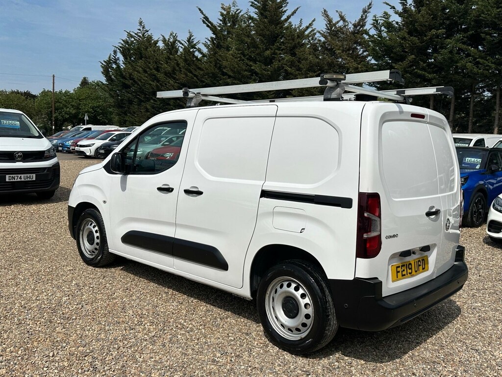 Vauxhall Combo 1.6 Turbo D 2300 Edition L1 H1 Euro 6 Ss FE19UPD White #3